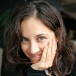 מתקשרת וקוראת בקלפי טארוט בפרדס חנה ואונליין - אביטל רוזן