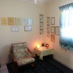 יצחק גוברין - טיפול ריגשי בשיטת השער - חדר טיפולים 2