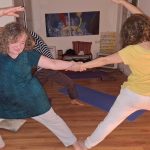 תרגול יוגה בפרדס חנה - רחלי בר