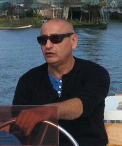 עופר בר נחום - טיפולים רגשיים למתבגרים ולמבוגרים בתל אביב ואונליין