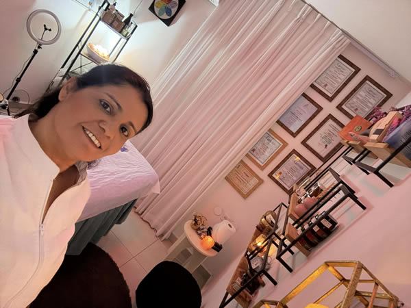 רונית פינקר - רפלקסולוגית בכירה בקרית גת