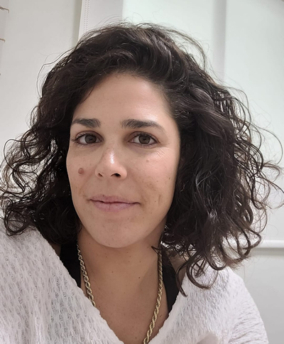מיכל נוימן מטפלת באמנויות (M.A), מטפלת זוגית ומשפחתית מיכל נוימן מטפלת באמנויות (M.A), מטפלת זוגית ומשפחתית